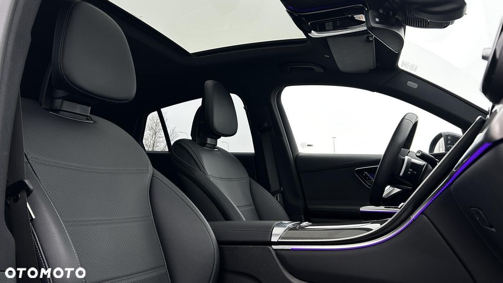 Mercedes-Benz GLC - 27