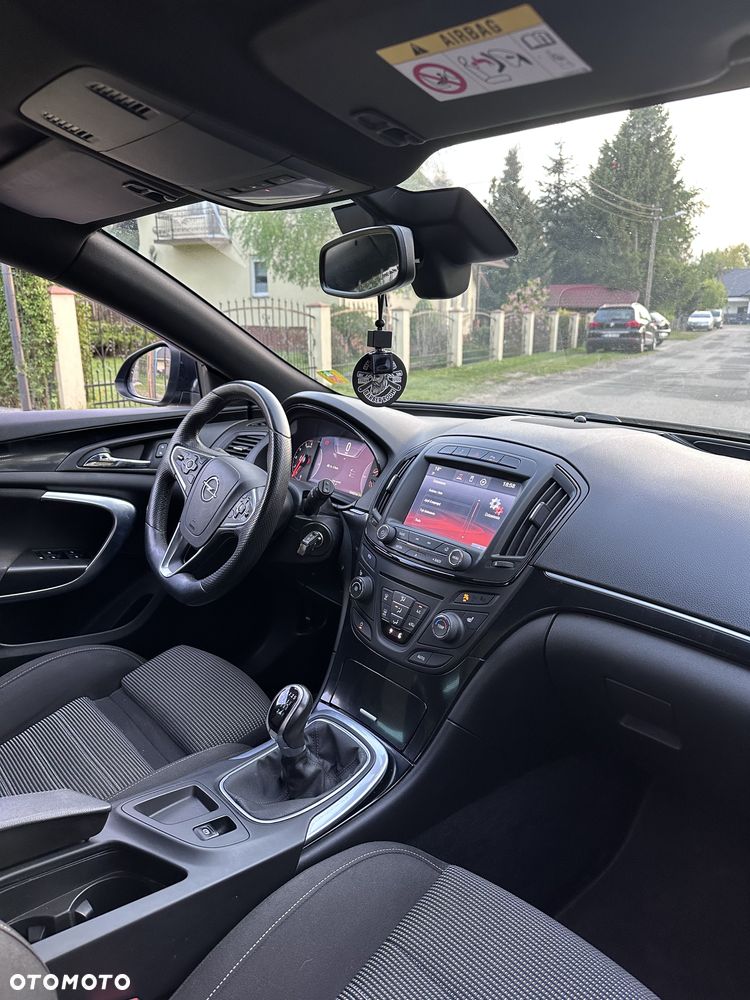 Opel Insignia - 18