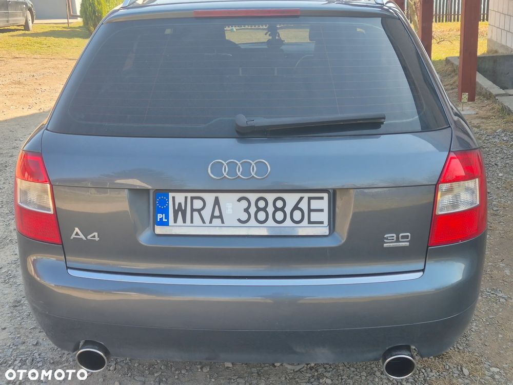 Audi A4 Avant 3.0 Quattro - 10