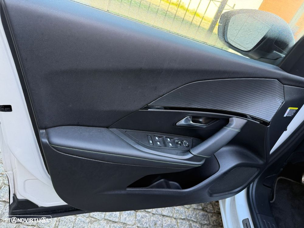 Peugeot 2008 1.2 PureTech GT Pack EAT8 - 7