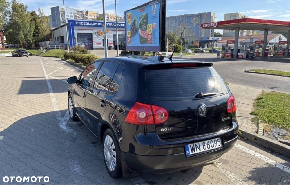Volkswagen Golf - 5