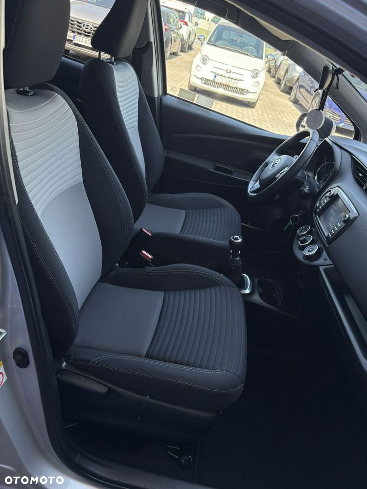 Toyota Yaris - 21