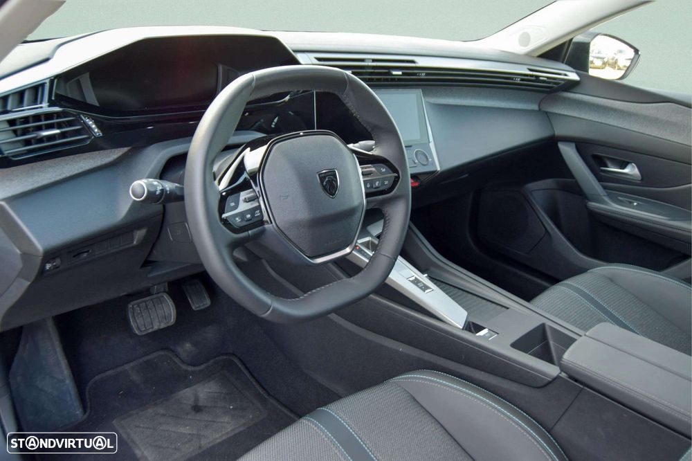 Peugeot 408 1.2 Hybrid Allure e-DCS6 - 25