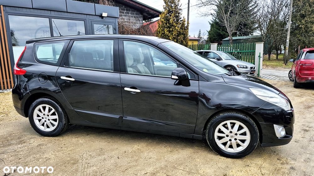 Renault Grand Scenic 2.0 16V 140 CVT Bose Edition - 9