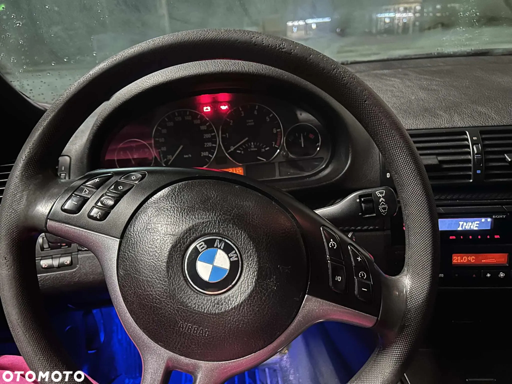BMW Seria 3 318i - 4