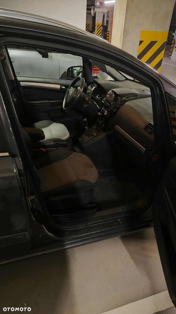 Opel Zafira 1.8 - 7