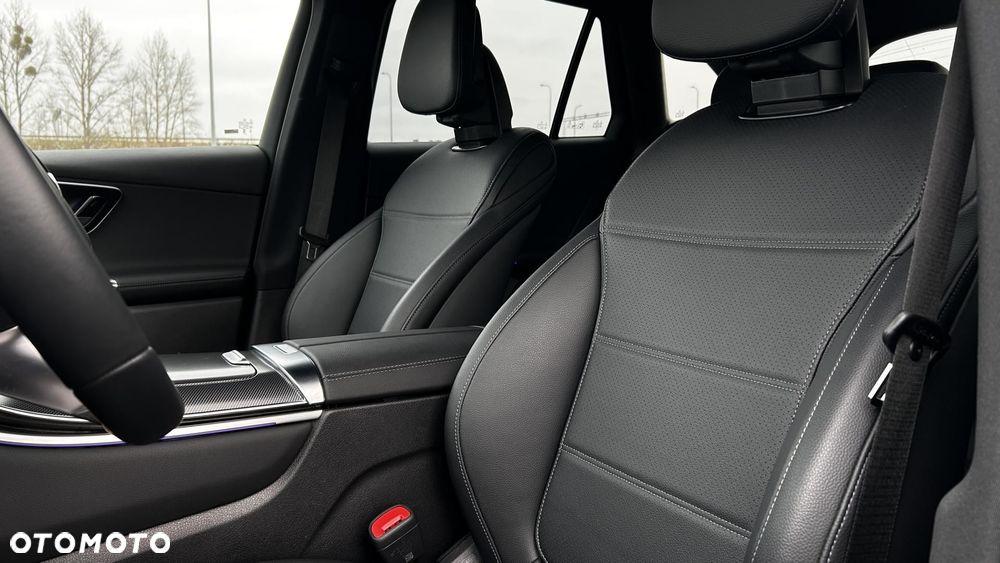 Mercedes-Benz GLC - 12