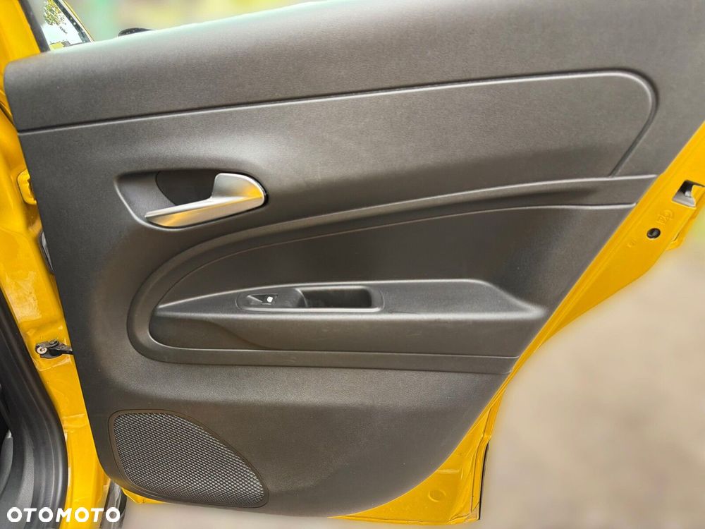 Jeep Avenger 1.2 T3 Altitude - 13