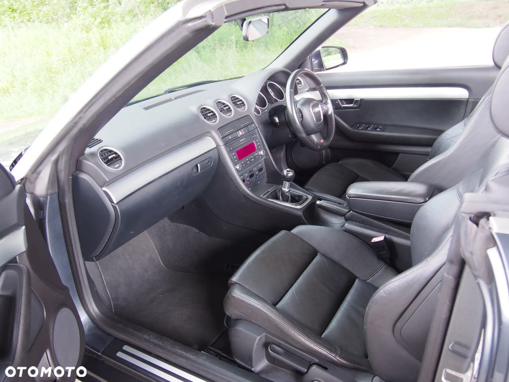 Audi A4 Cabrio 1.8T - 11