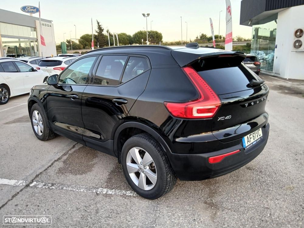 Volvo XC 40 1.5 T2 Momentum Core Geartronic - 2