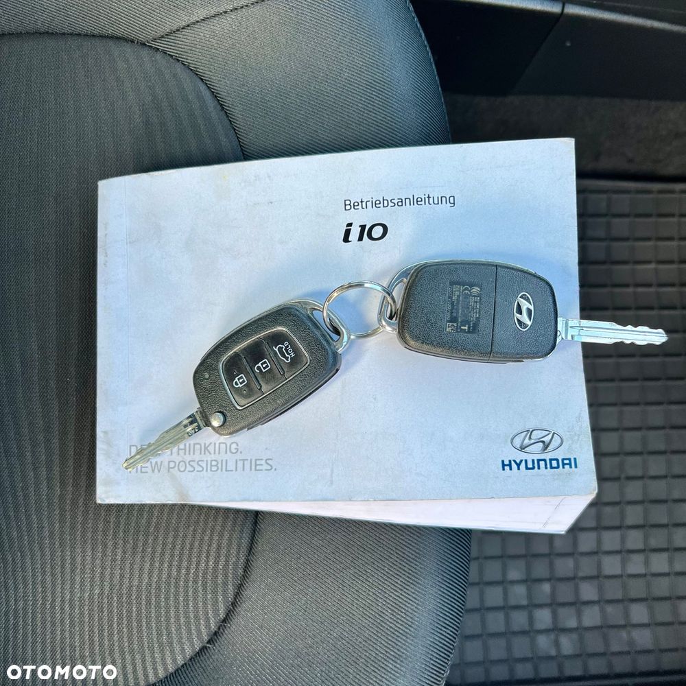 Hyundai i10 1.0 YES Silver - 24