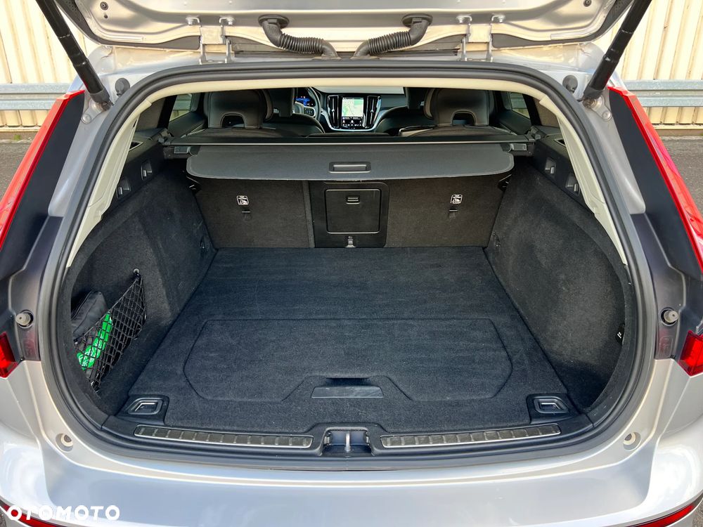 Volvo V60 B4 D Core - 34