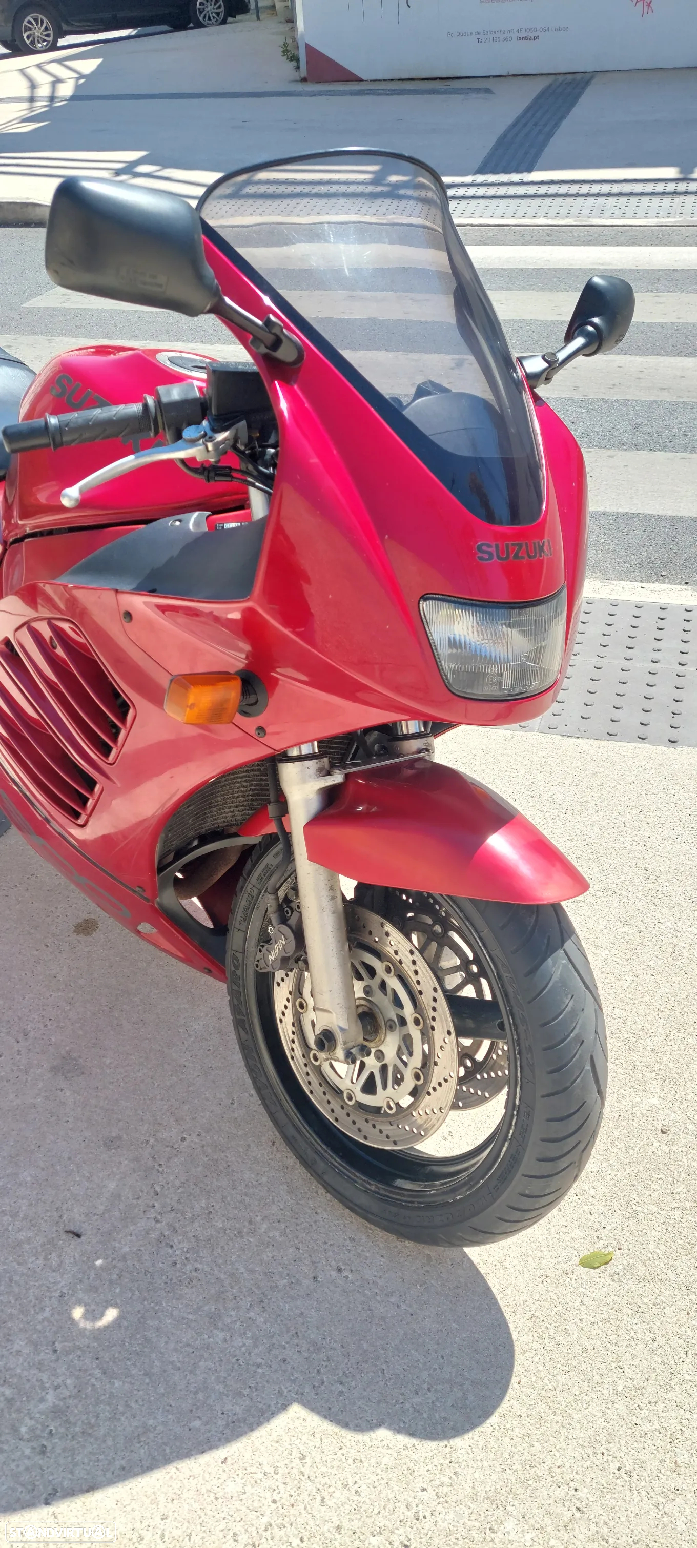 Suzuki RF RF900 - 3