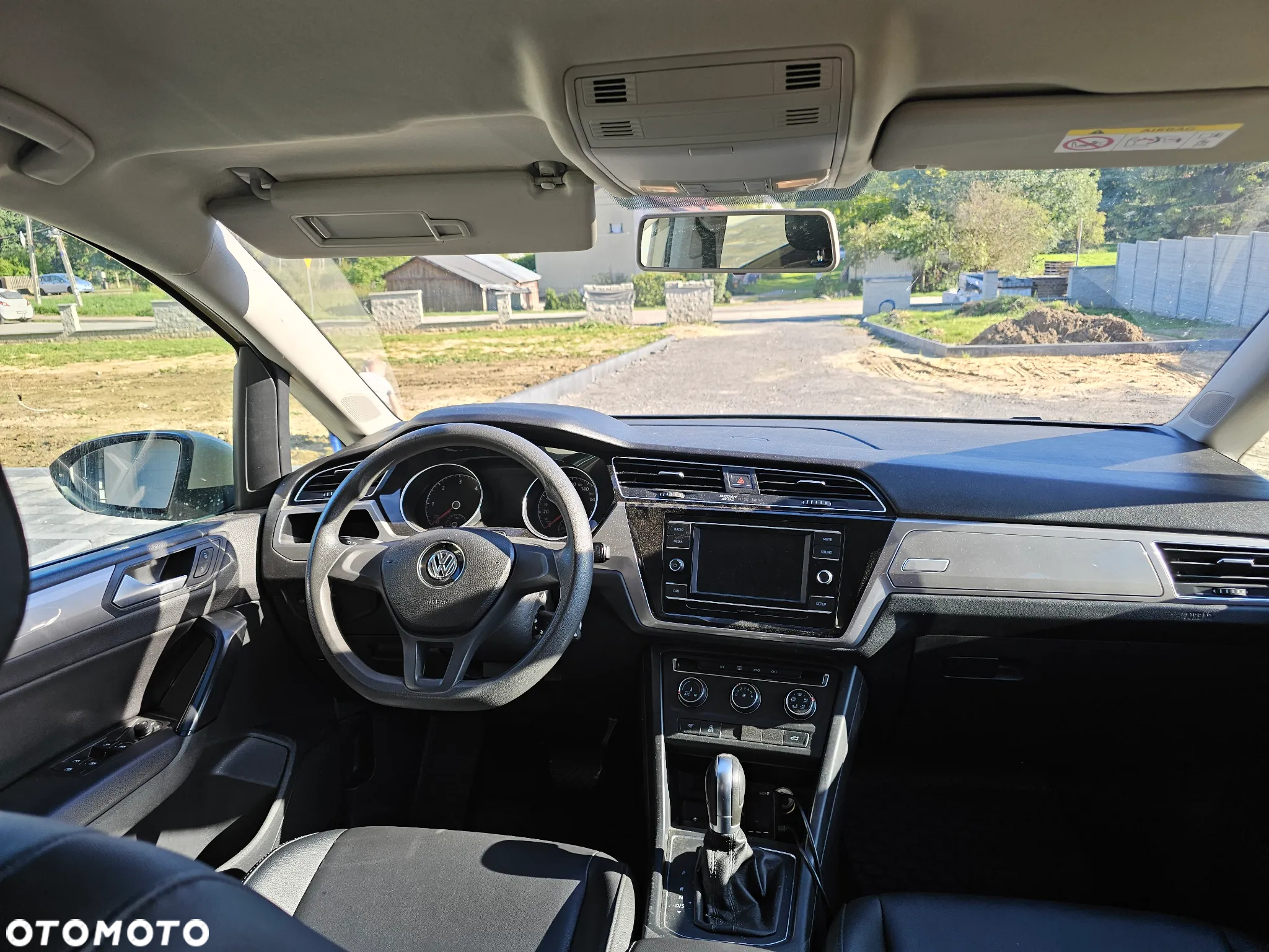 Volkswagen Touran 2.0 TDI SCR DSG Comfortline - 10