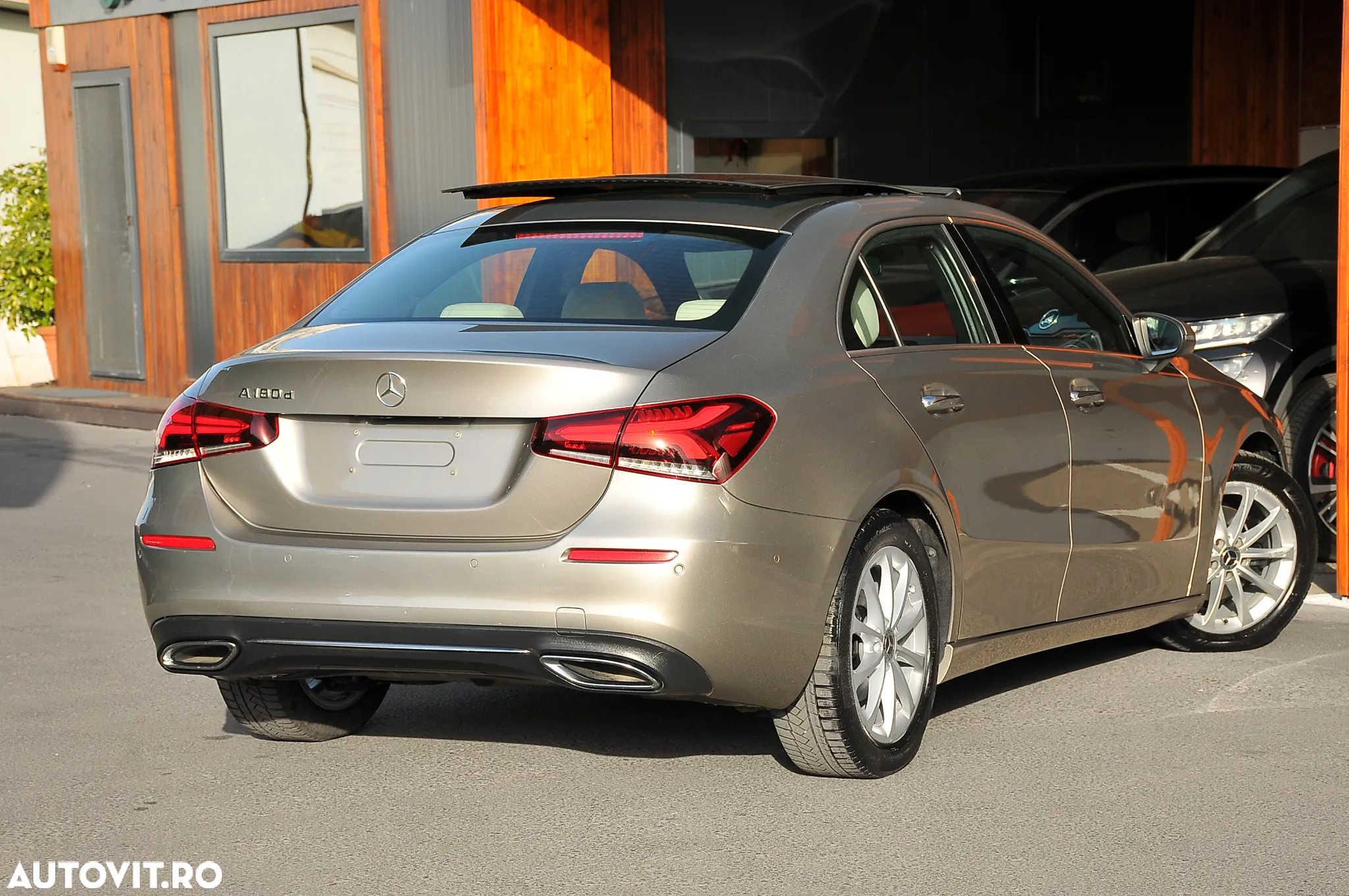Mercedes-Benz A 180 d 7G-DCT Progressive - 10