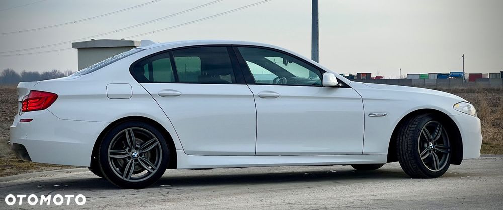 BMW Seria 5 528i xDrive - 2