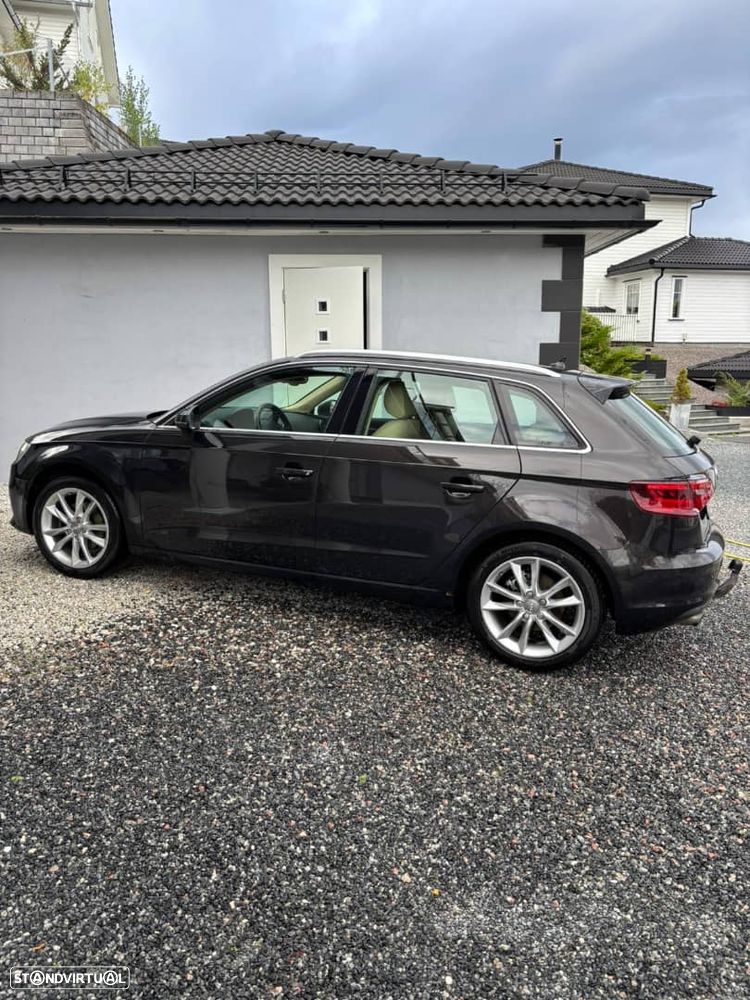 Audi A3 Sportback - 1