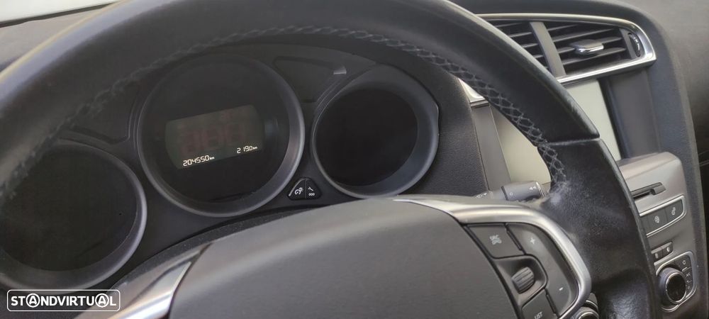 Citroën C4 1.6 BlueHDi Feel EAT6 — fotografia 5