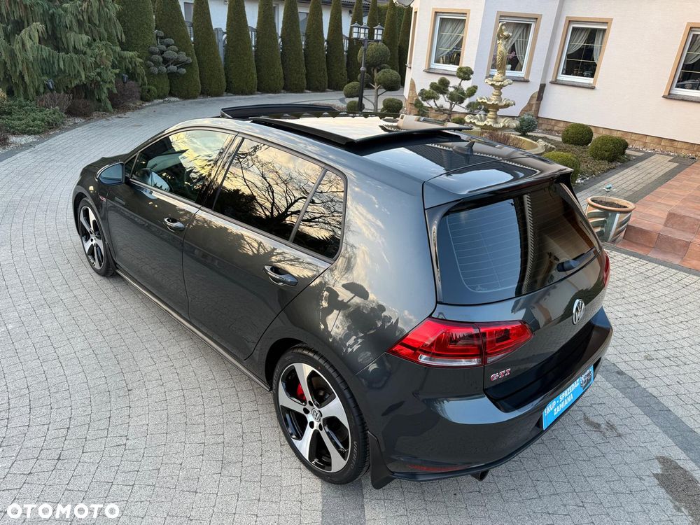 Volkswagen Golf GTI (BlueMotion Technology) DSG - 12