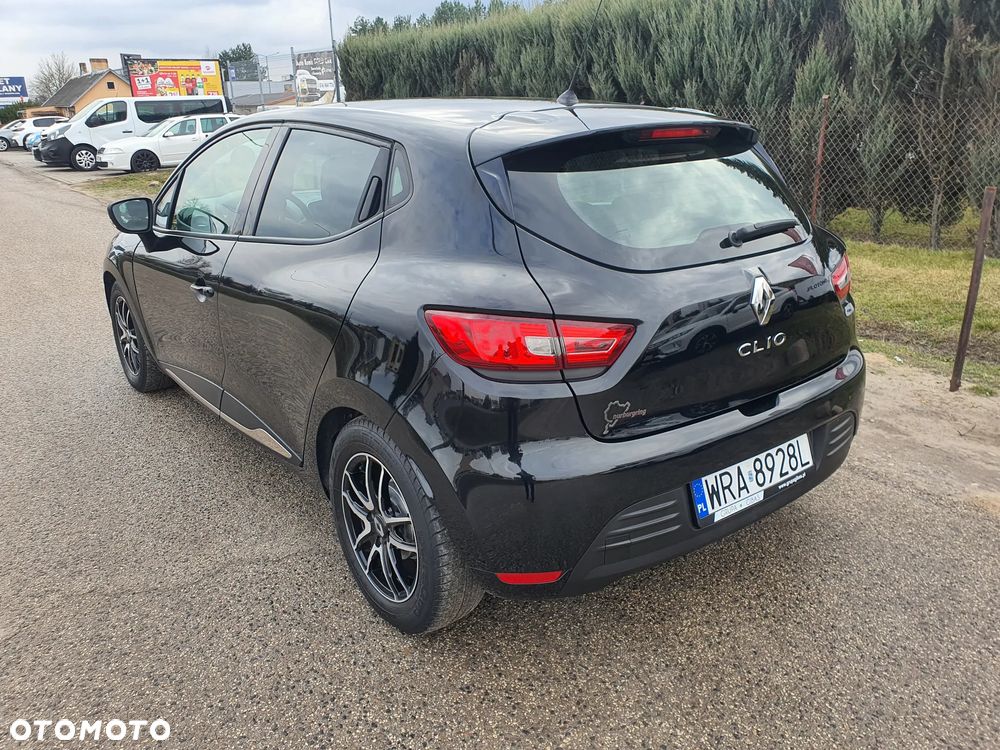 Renault Clio 1.2 16V 75 LIMITED - 7