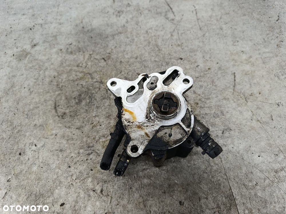 POMPA VACUM MITSUBISHI OUTLANDER II 03G145209C BOSCH 2.0 DI-D - 2