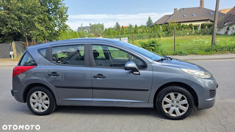 Peugeot 207 - 6