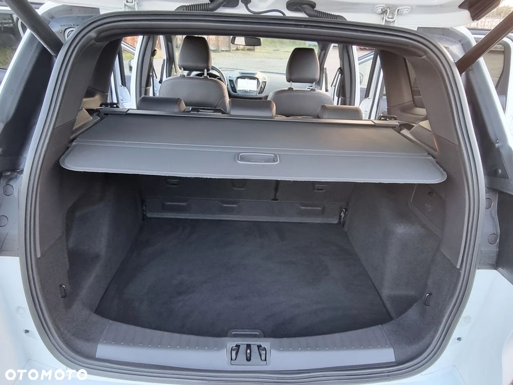 Ford Kuga 1.5 EcoBoost 2x4 ST-Line - 25