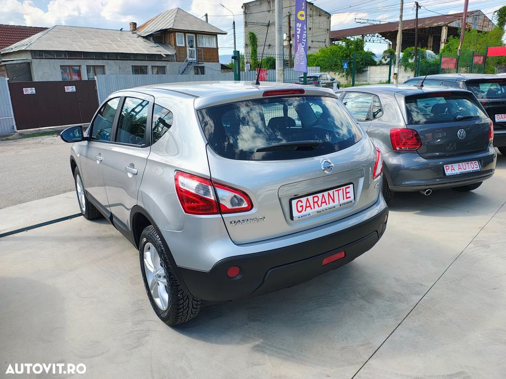 Nissan Qashqai 1.5 DCI N-Connecta - 10