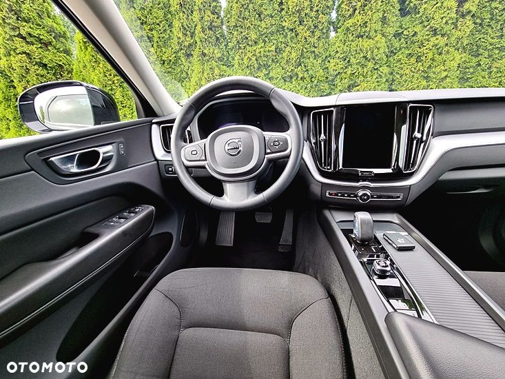 Volvo XC 60 B4 D Geartronic Momentum Pro - 27