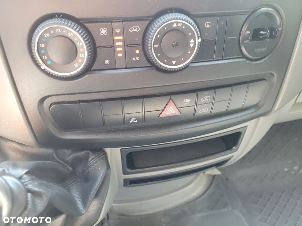 Mercedes-Benz Sprinter - 34