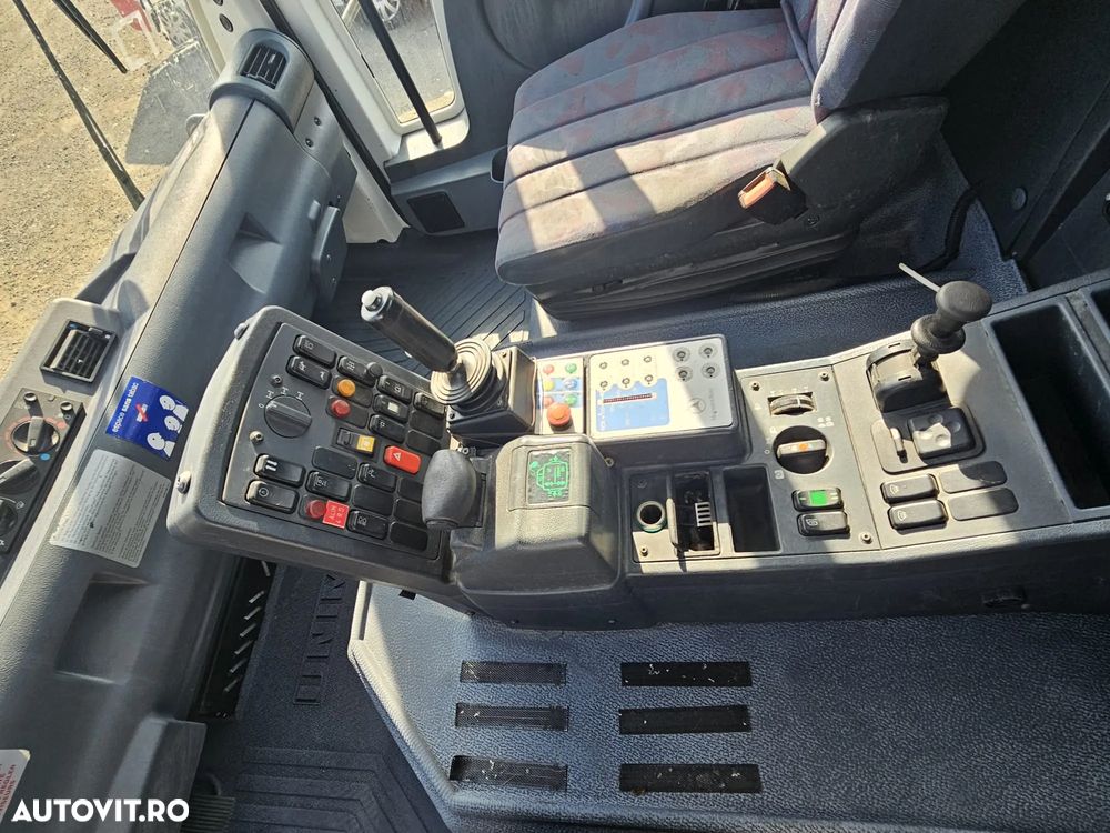 Mercedes-Benz Unimog U400 (UG423A30C) - 9