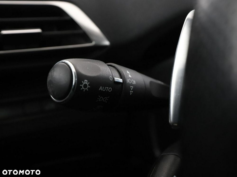 Peugeot 5008 PureTech 130 EAT8 Stop & Start GT - 36