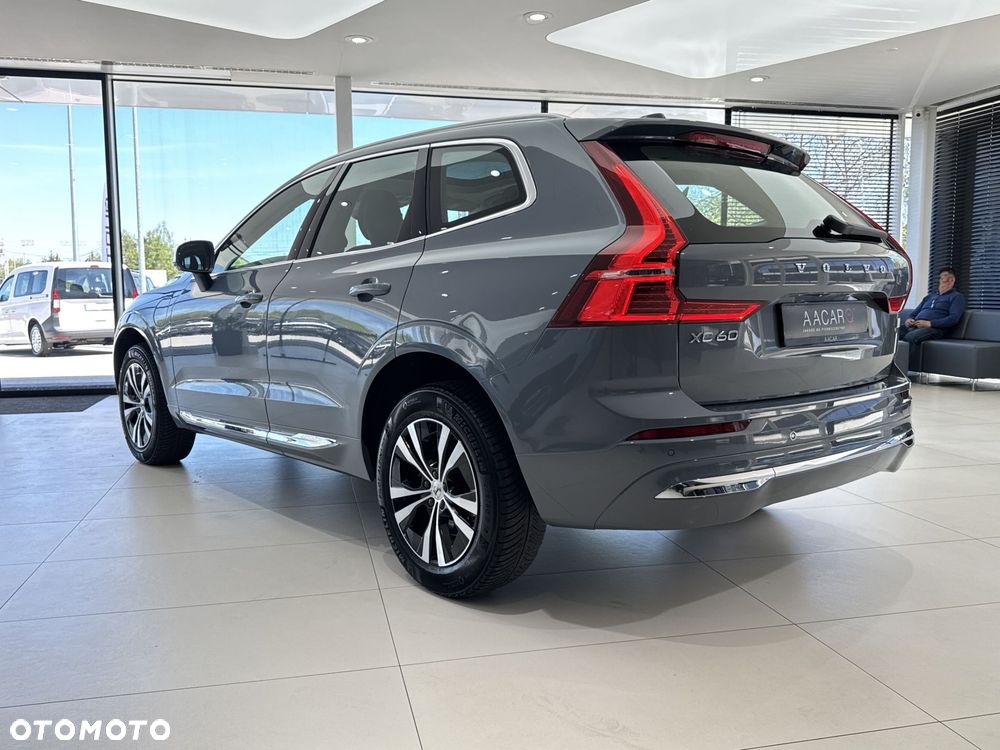 Volvo XC 60 T6 Plug-In Hybrid AWD Inscription - 3