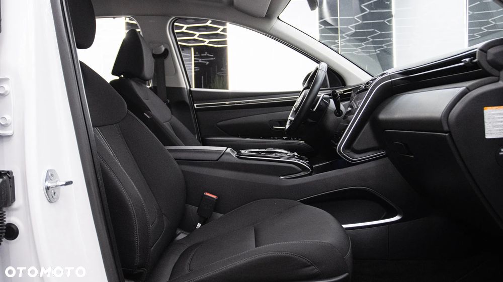 Hyundai Tucson 1.6 T-GDi HEV Executive 2WD - 19