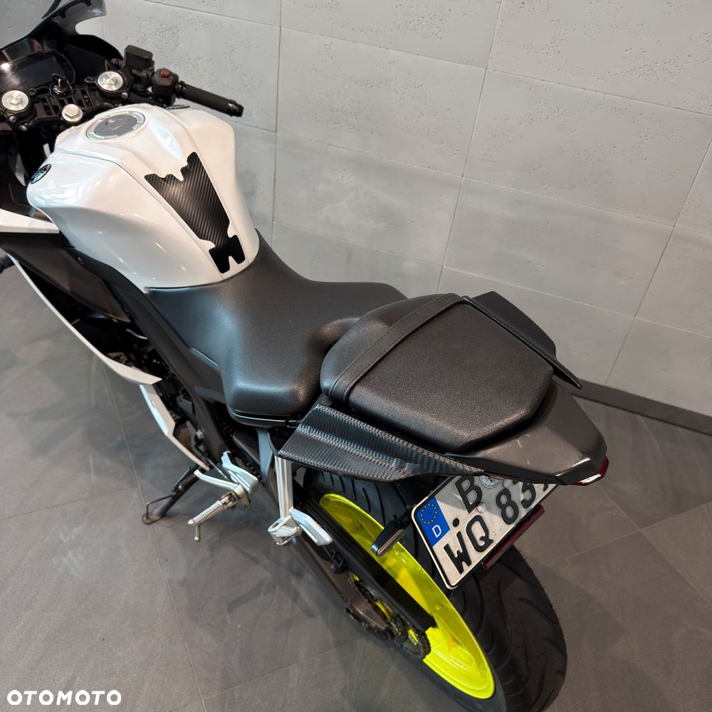 Yamaha YZF - 13