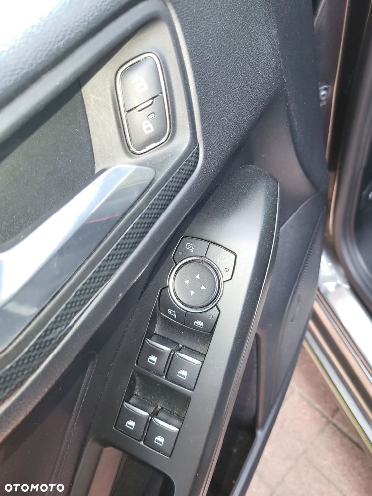 Ford Focus 1.5 EcoBlue Start-Stopp-System ST-LINE - 13