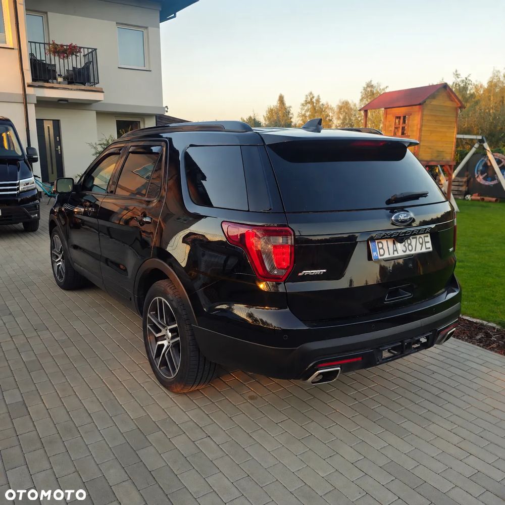 Ford Explorer - 10