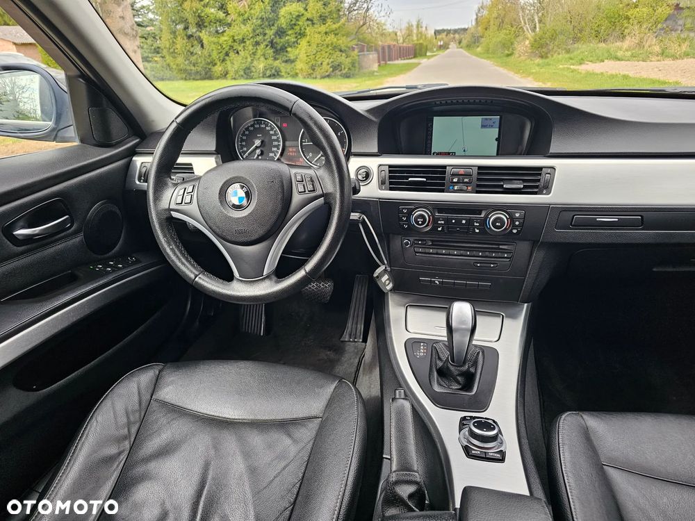 BMW Seria 3 320d DPF Edition Sport - 10