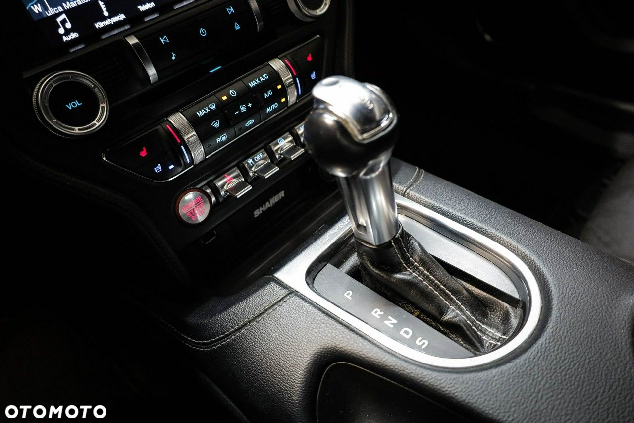 Ford Mustang 5.0 V8 GT - 20