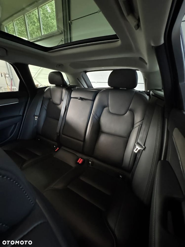 Volvo V90 Cross Country B5 D AWD Ultimate - 22