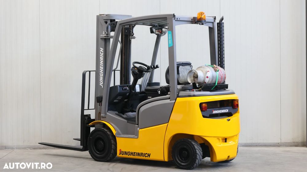 Jungheinrich TFG 320 - 3