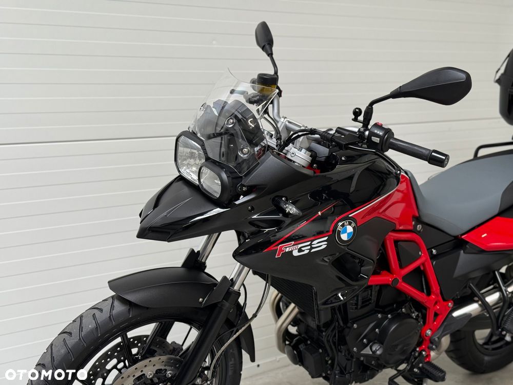 BMW F - 21