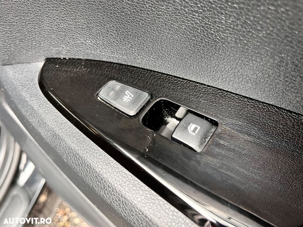 Kia Sportage 1.6 T-GDI AWD Plug-in Hybrid Paket Spirit - 14