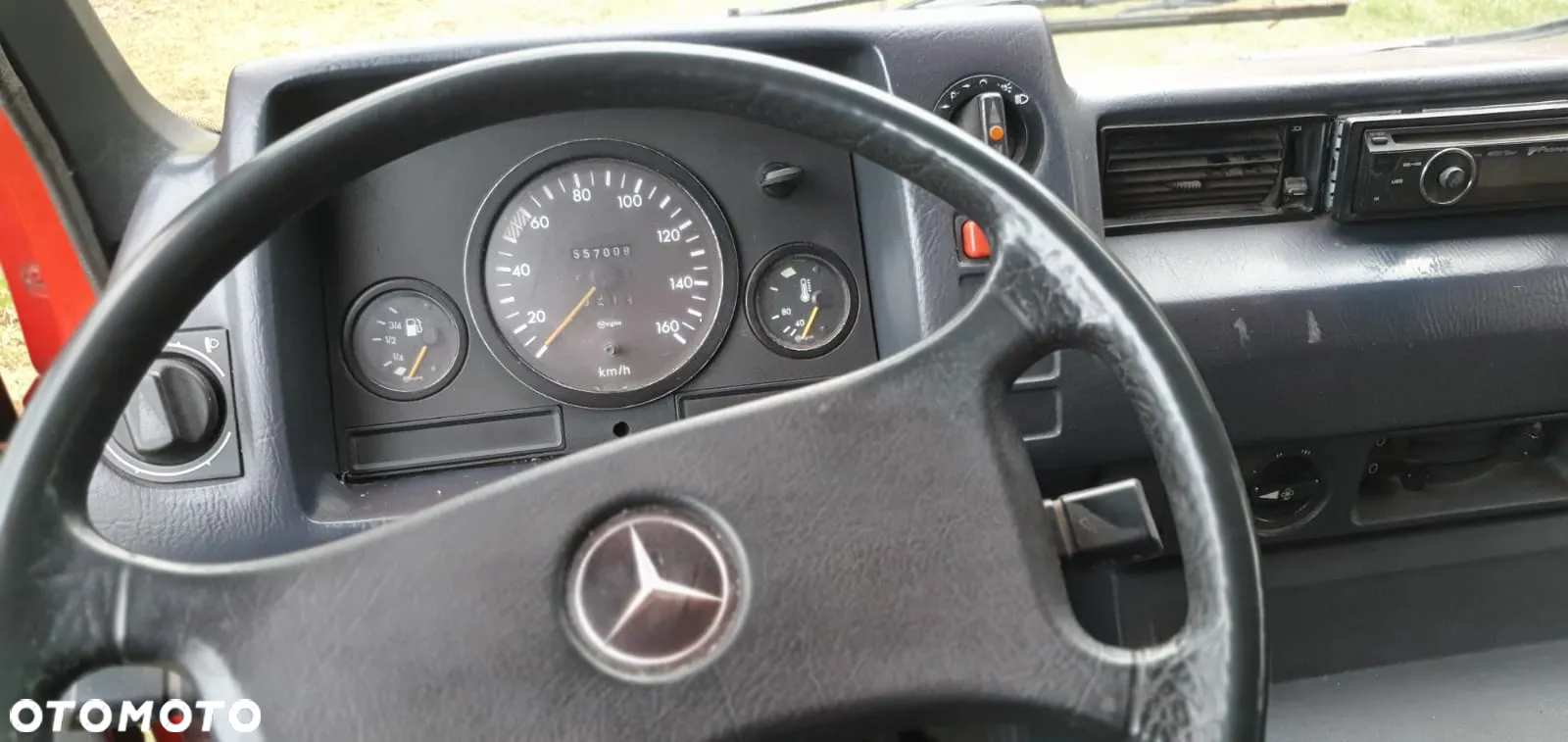 Mercedes-Benz MB100D - 7