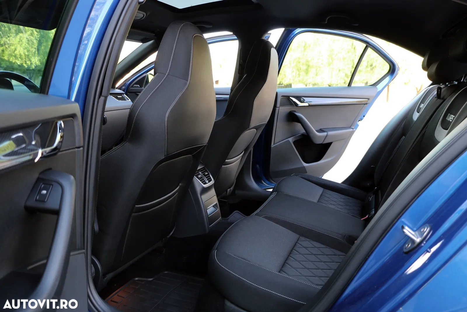 Skoda Octavia 2.0 TDI DSG RS - 11