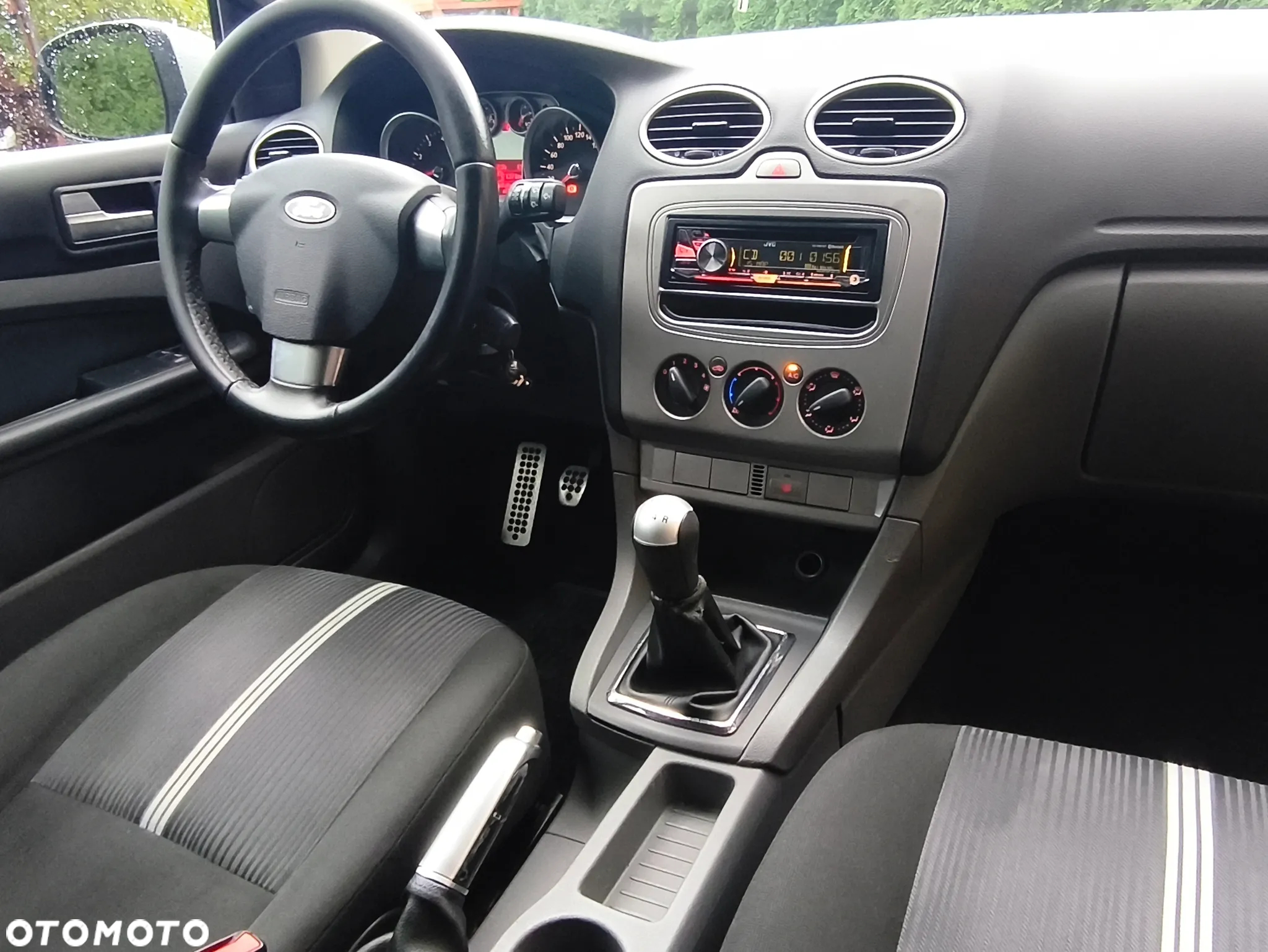 Ford Focus 1.6 16V Sport - 18