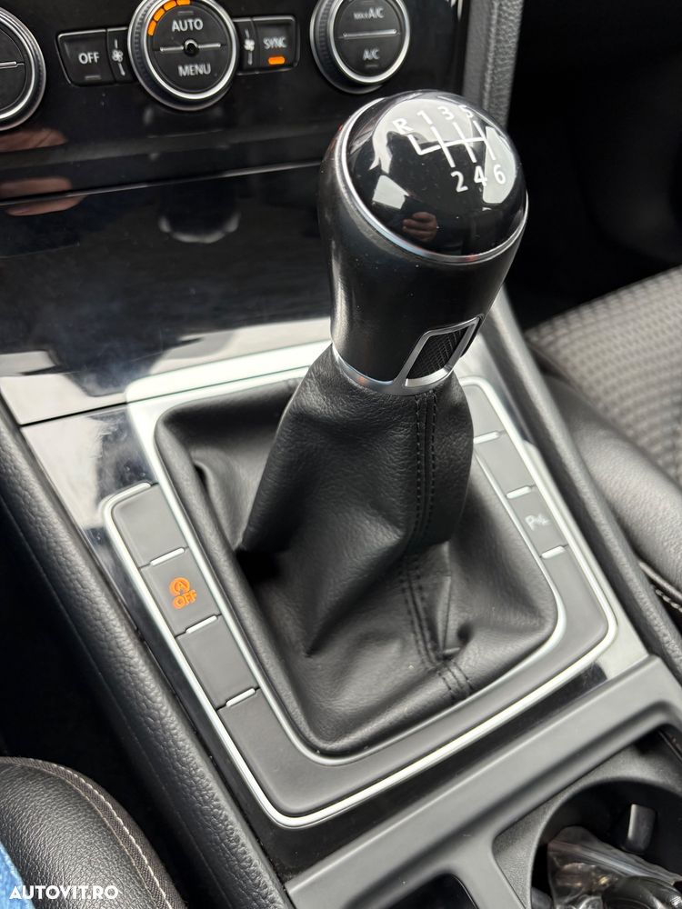 Volkswagen Golf 2.0 TDI (BlueMotion Technology) Comfortline - 21