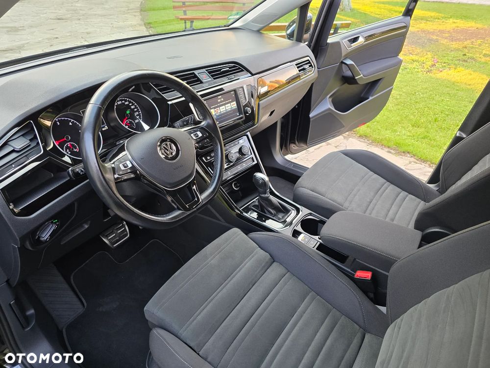 Volkswagen Touran 2.0 TDI BMT Highline DSG - 28
