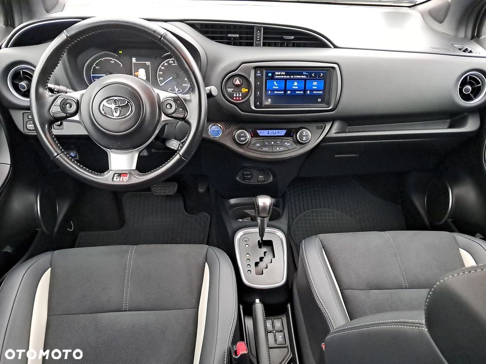 Toyota Yaris - 11