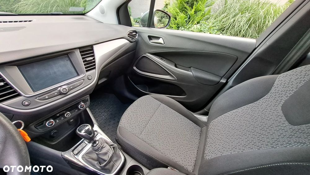 Opel Crossland X - 11